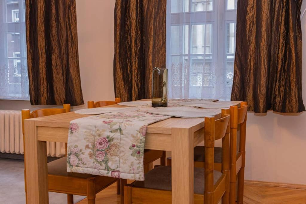 Apartament Brama Chlebnicka Гданск Екстериор снимка